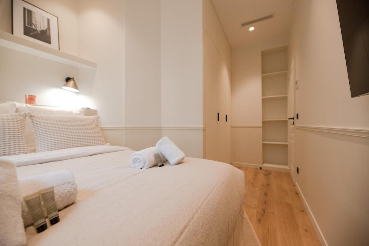 Luxury 3 Bedrooms Flat - Grands Boulevards * Parigi