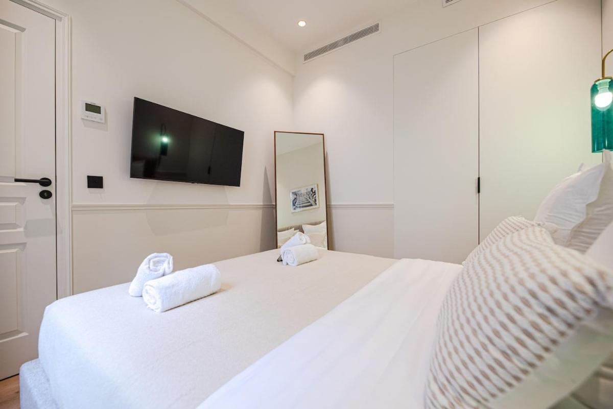 Luxury 3 Bedrooms Flat - Grands Boulevards * Parigi